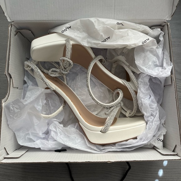 Aldo “Domenica” white heels - Picture 5 of 5